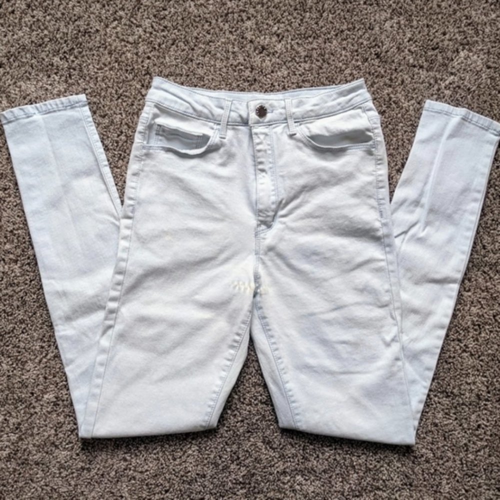 Forever 21 Light Blue Wash Jeans 26